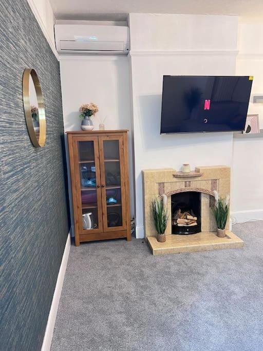 Spacious 3 Bed Flat - Beach Nearby - No Pets Southend-on-Sea Exterior photo