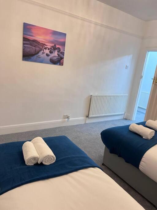 Spacious 3 Bed Flat - Beach Nearby - No Pets Southend-on-Sea Exterior photo